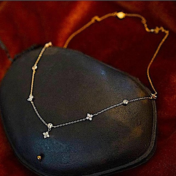 Sterling Silver Four Leaf Clover Zircon Dainty Tiny Delicate Necklace - Picture 5 of 6